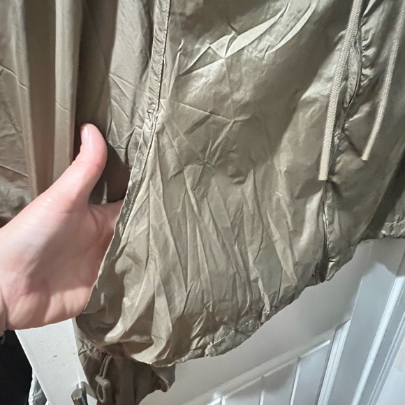 Alo Yoga Sprinter Lightweight Windbreaker Full Zip Hooded Jacket - Picture 6 of 9